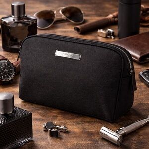 Gucci NWOT authentic Black Nylon Cosmetic Makeup Pouch Zip Case Travel Organizer